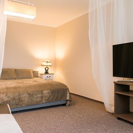 Cozy Apartment In سيسيس المظهر الخارجي الصورة