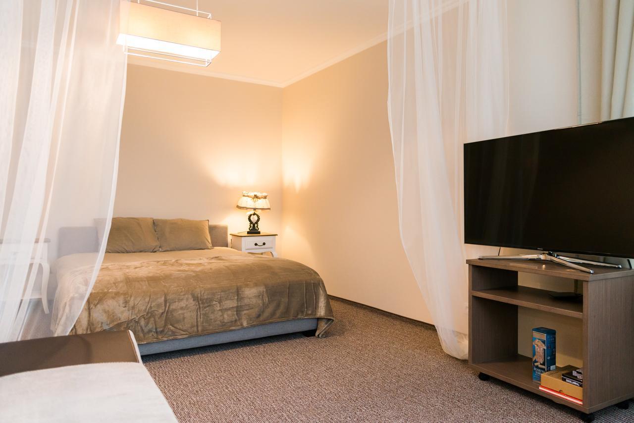Cozy Apartment In سيسيس المظهر الخارجي الصورة