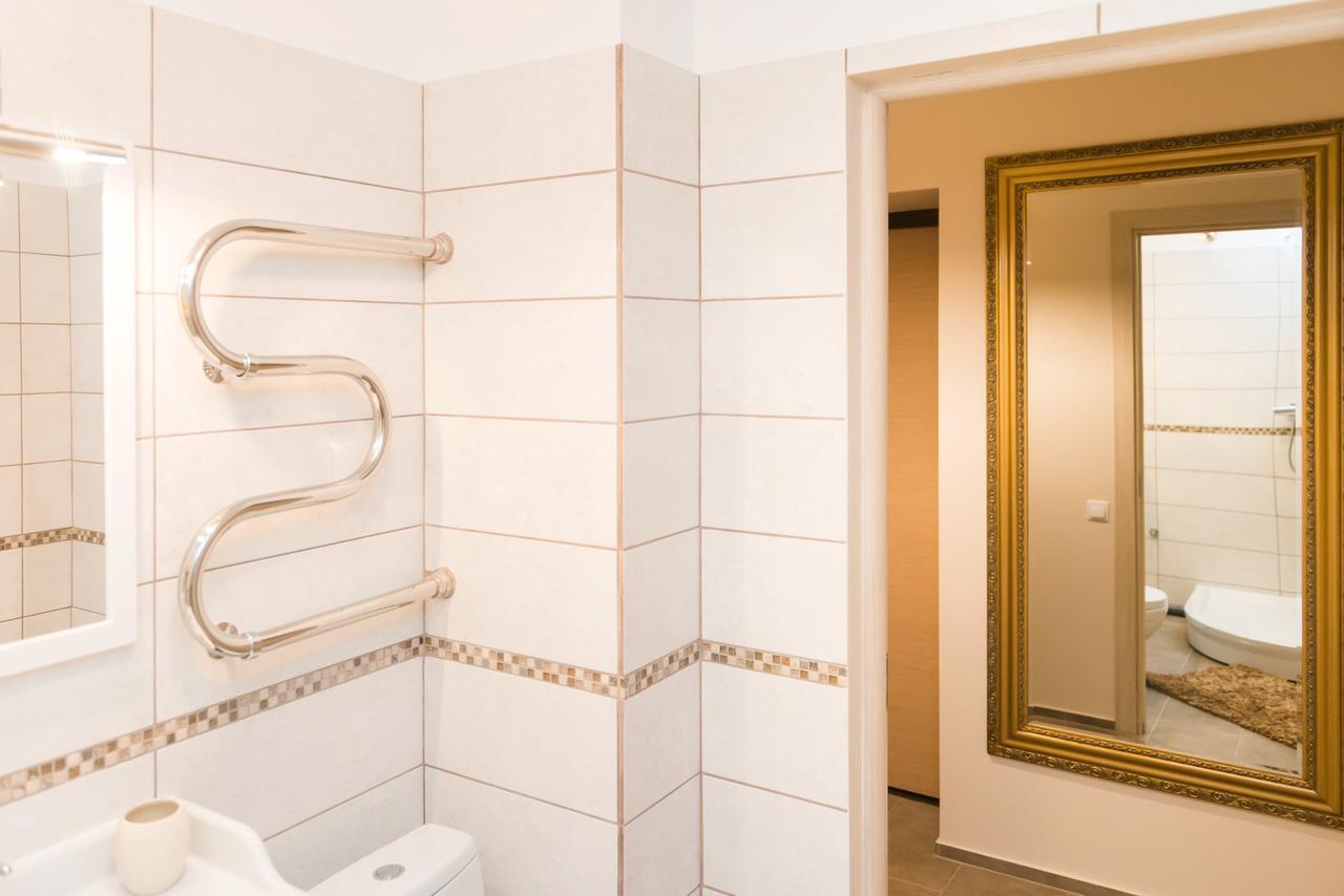 Cozy Apartment In سيسيس المظهر الخارجي الصورة