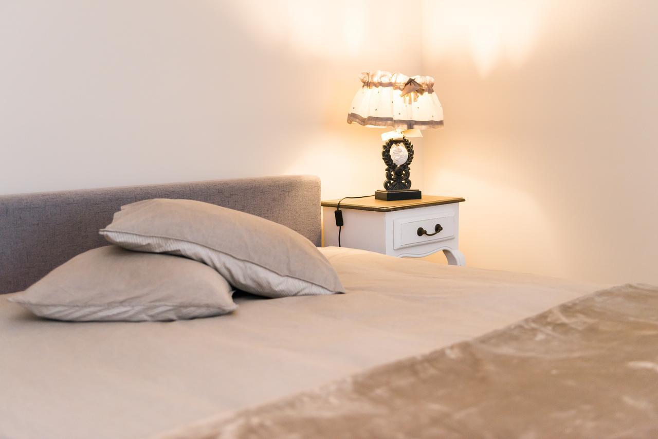 Cozy Apartment In سيسيس المظهر الخارجي الصورة