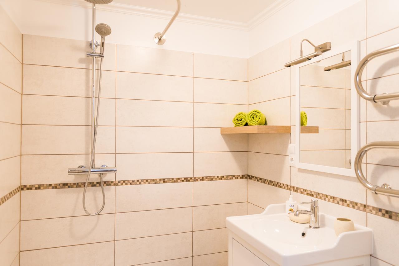 Cozy Apartment In سيسيس المظهر الخارجي الصورة